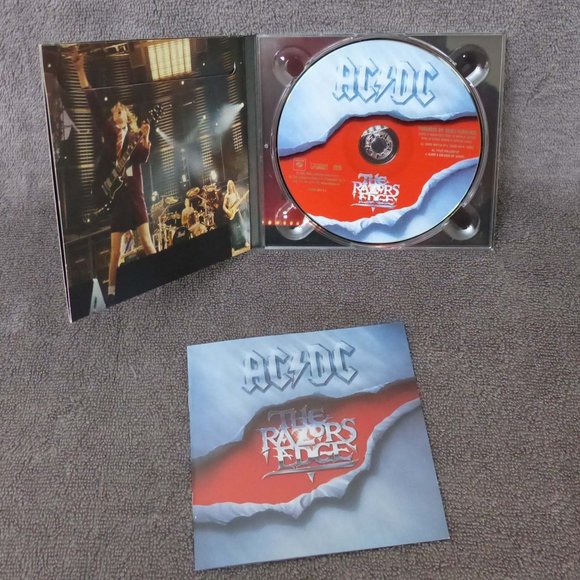 AC/DC The Razors Edge CD 2003 Remaster Digipak Booklet EPIC Records Rock EUC - Picture 7 of 14